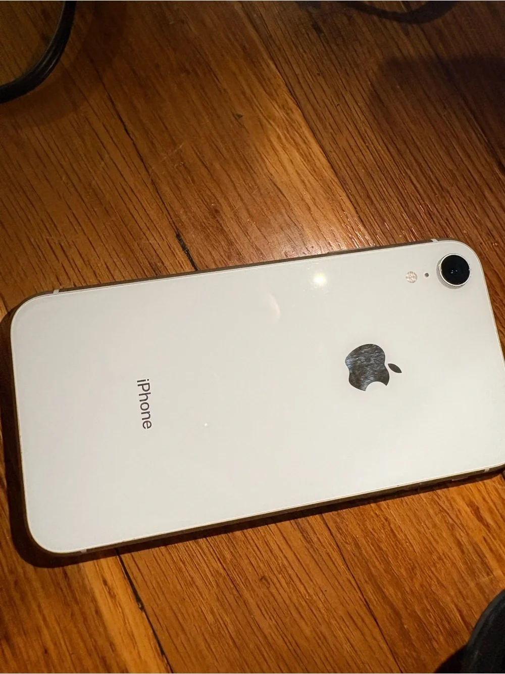 Unlocked White Apple iPhone XR 64gb